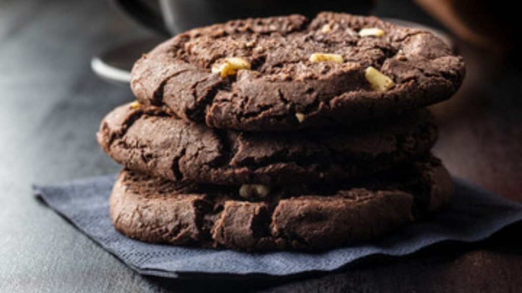 Galletas de chocolate con trocitos de chocolate blanco